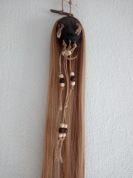 Černá blond tsantsa Chívarských indiánů