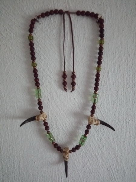 náhrdelník amulet orlí drápy