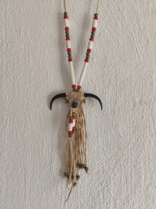 amulet na krk orlí drápy